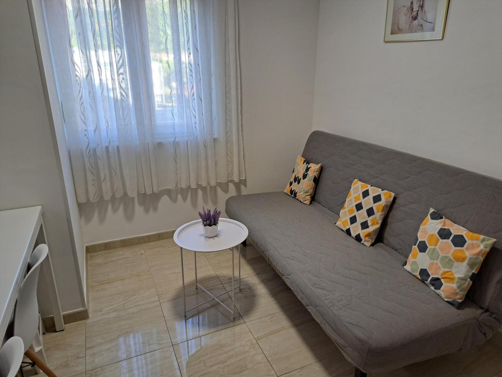 Pehar Apartment